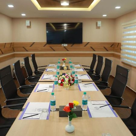 מלון Kochi Flora Charishma Residency Aluva מראה חיצוני תמונה