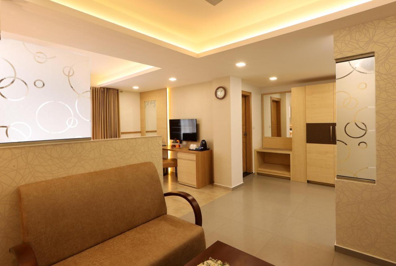 מלון Kochi Flora Charishma Residency Aluva מראה חיצוני תמונה
