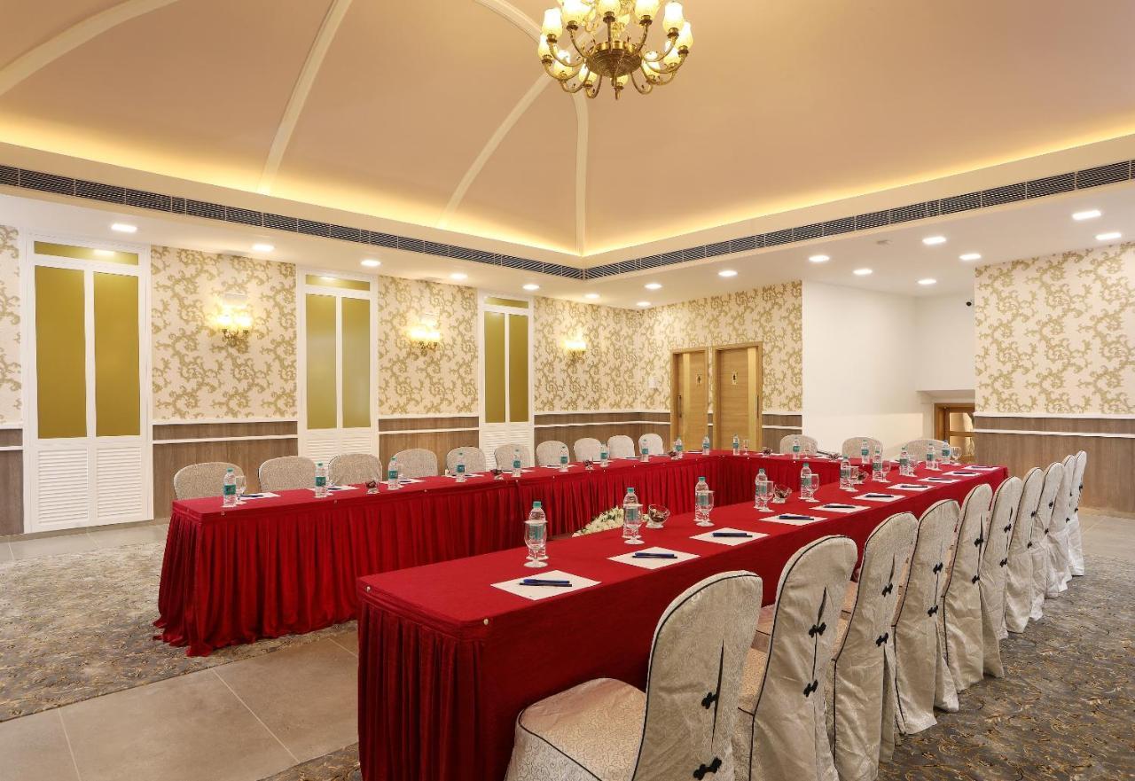 מלון Kochi Flora Charishma Residency Aluva מראה חיצוני תמונה