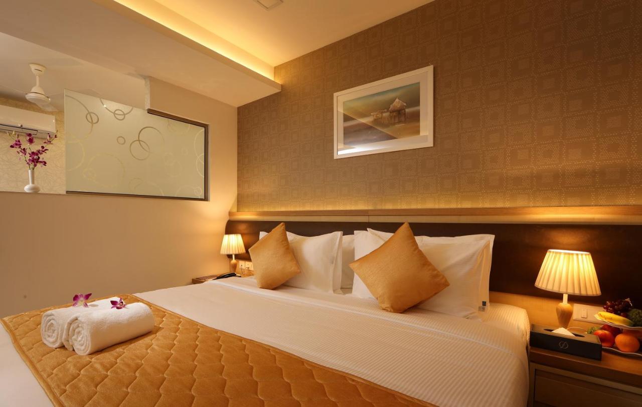 מלון Kochi Flora Charishma Residency Aluva מראה חיצוני תמונה
